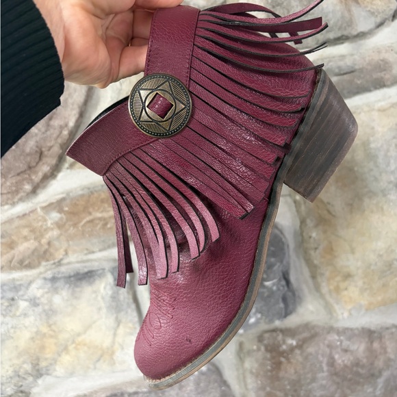 Cowgirl Booties😍 - Picture 2 of 9